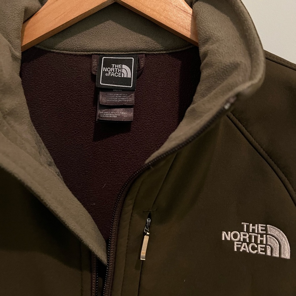 Northface Shell Jacket - image 4